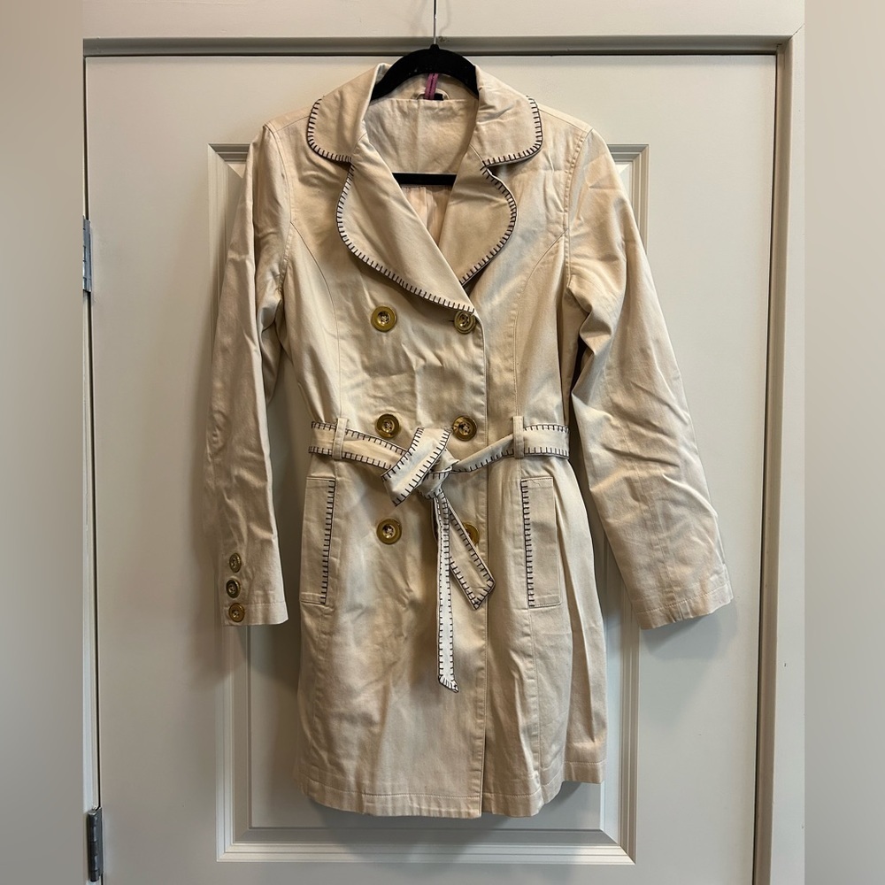 POW Wow Beige Trench Coat with Brown Embroidered Gold Buttons + Pockets - size M